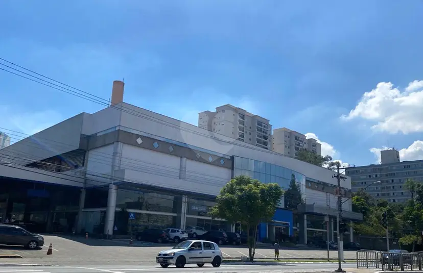 Prédio inteiro à venda ou para alugar em Santo Amaro – SP