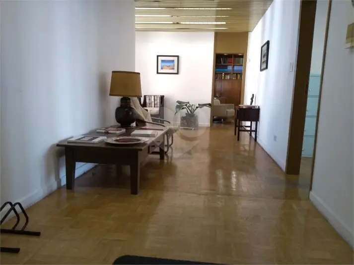 Salas à venda ou para alugar em Centro – SP