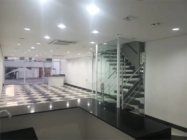 Prédio inteiro à venda em Vila Clementino – SP