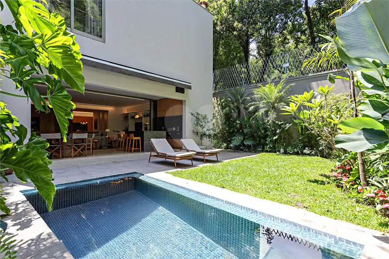 Casa com 3 quartos à venda ou para alugar em Jardim Luzitânia – SP