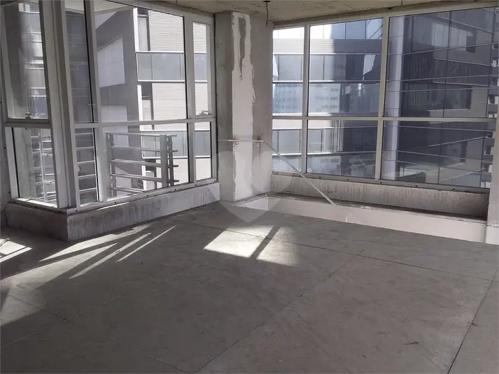 Apartamento com 4 quartos à venda em Itaim Bibi – SP