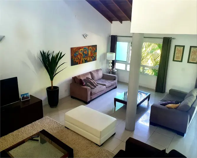 Sobrado com 4 quartos à venda ou para alugar em Tremembé – SP