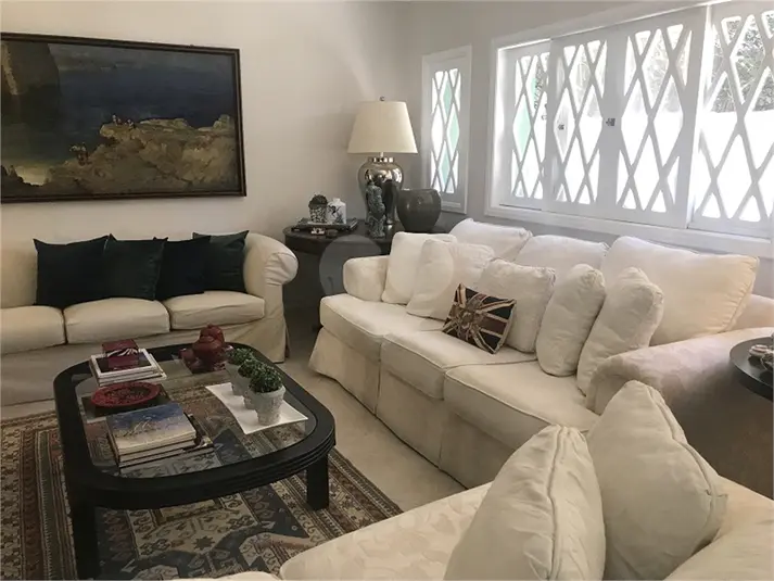 Casa com 3 quartos à venda em Pacaembú – SP