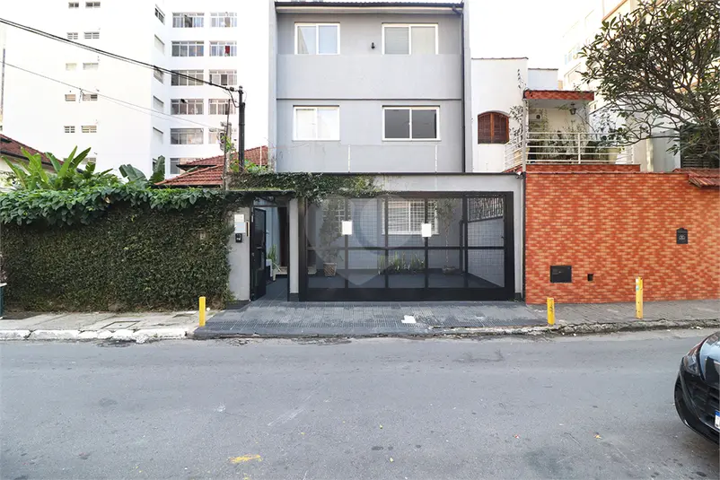 Sobrado à venda em Bela Vista – SP