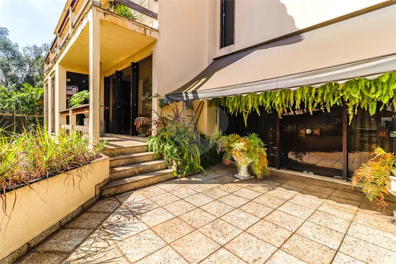 Casa com 4 quartos à venda em Alto de Pinheiros – SP