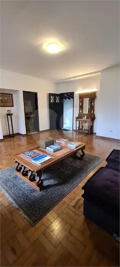 Sobrado com 4 quartos à venda em Pacaembú – SP