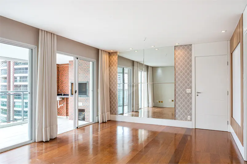 Apartamento com 4 quartos para alugar em Vila Leopoldina – SP