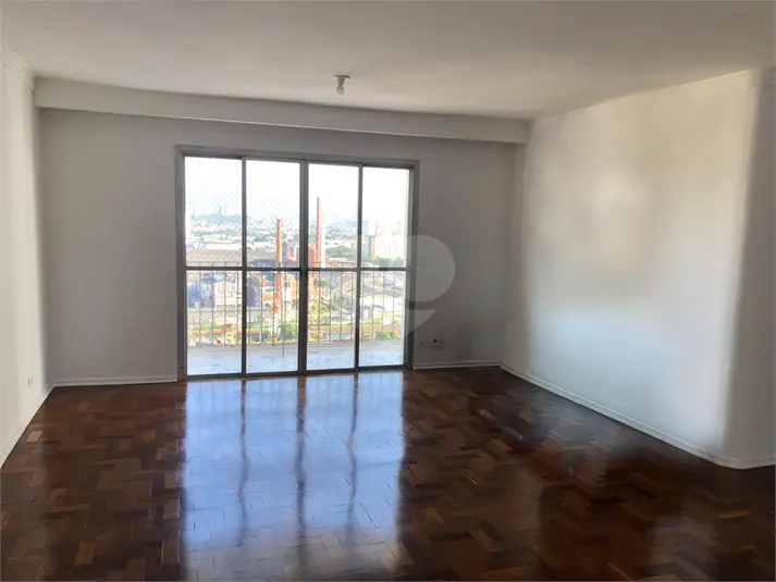 Apartamento com 3 quartos para alugar em Vila Romana – SP