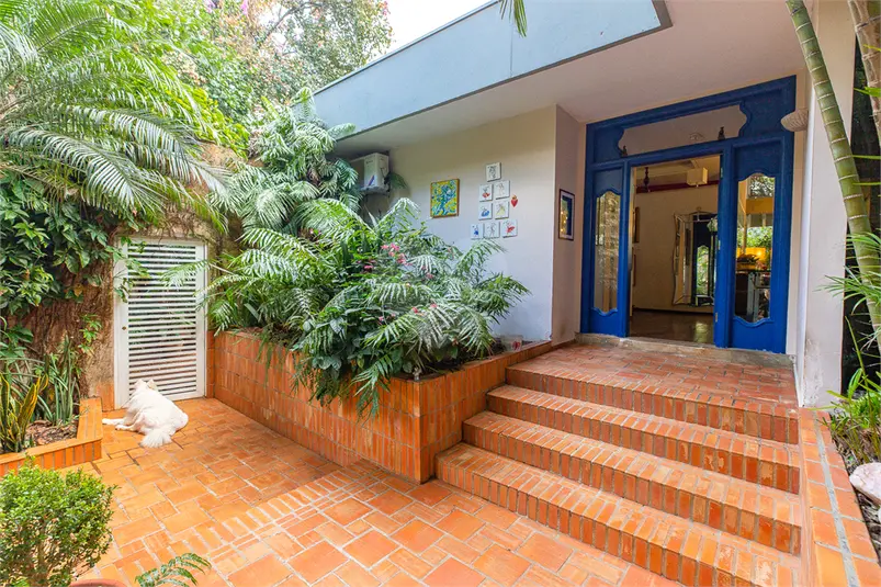 Casa com 4 quartos à venda em Real Parque – SP