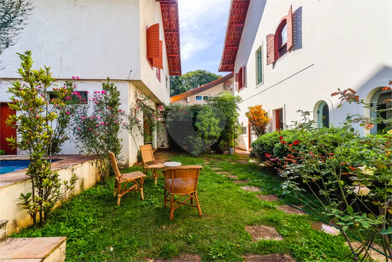 Casa com 5 quartos à venda em Alto de Pinheiros – SP