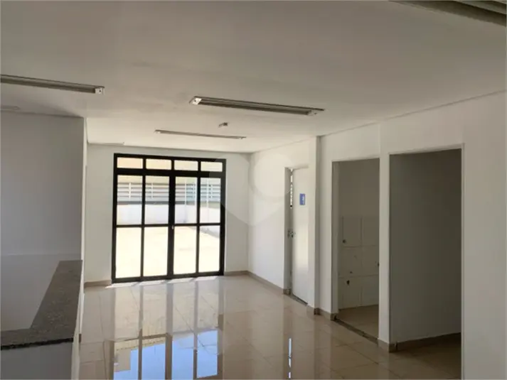 Prédio inteiro à venda em Santo Antônio – SP