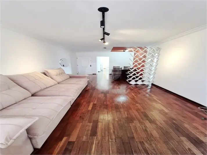 Apartamento com 3 quartos para alugar em Jardim América – SP