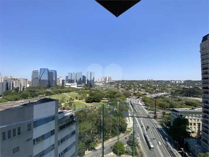 Apartamento com 4 quartos à venda em Itaim Bibi – SP