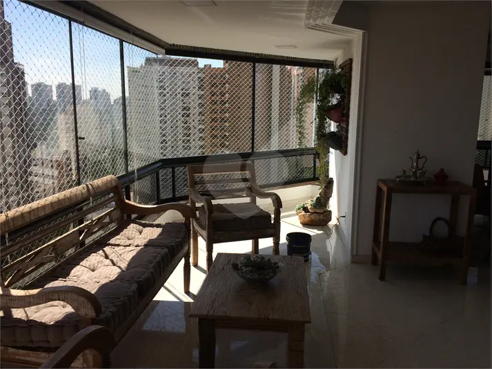 Apartamento com 3 quartos à venda em Morumbi – SP