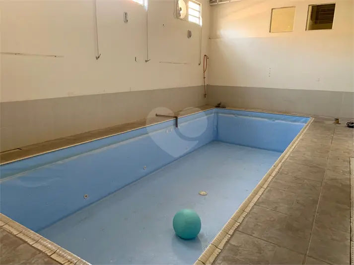 Salão Comercial à venda em Santana – SP