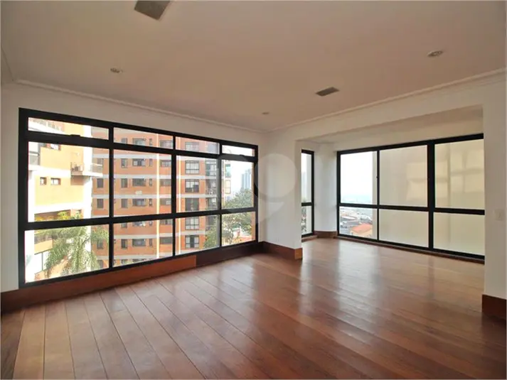 Duplex com 4 quartos à venda ou para alugar em Jardim Guedala – SP