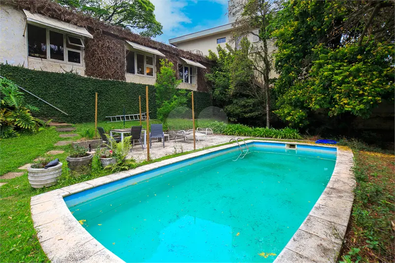 Casa com 4 quartos à venda em Jardim Marajoara – SP