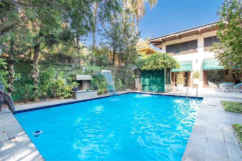 Casa com 4 quartos à venda em Jardim Luzitânia – SP