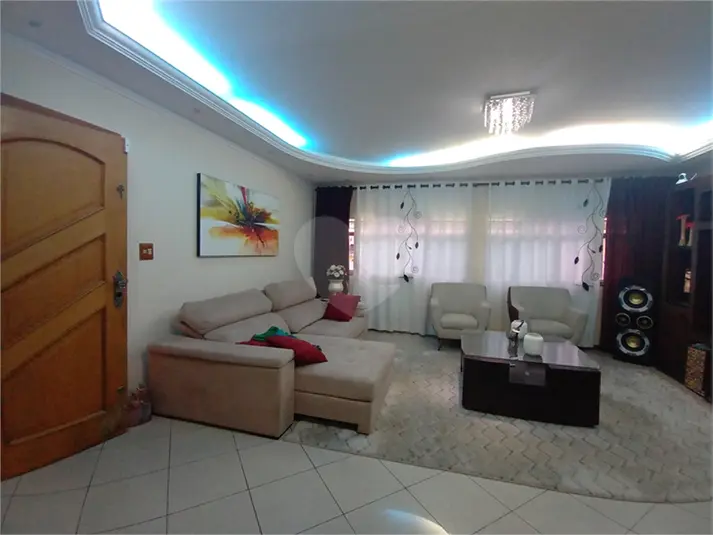 Sobrado com 4 quartos à venda em Tremembé – SP