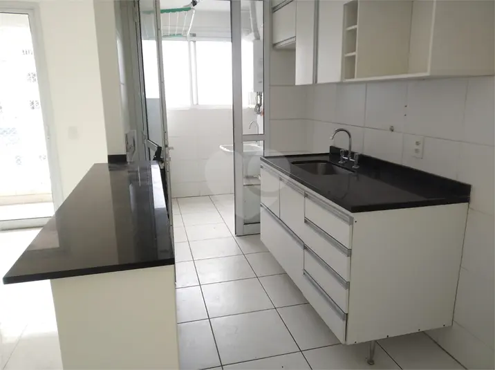 Apartamento com 2 quartos para alugar em Vila Anastácio – SP