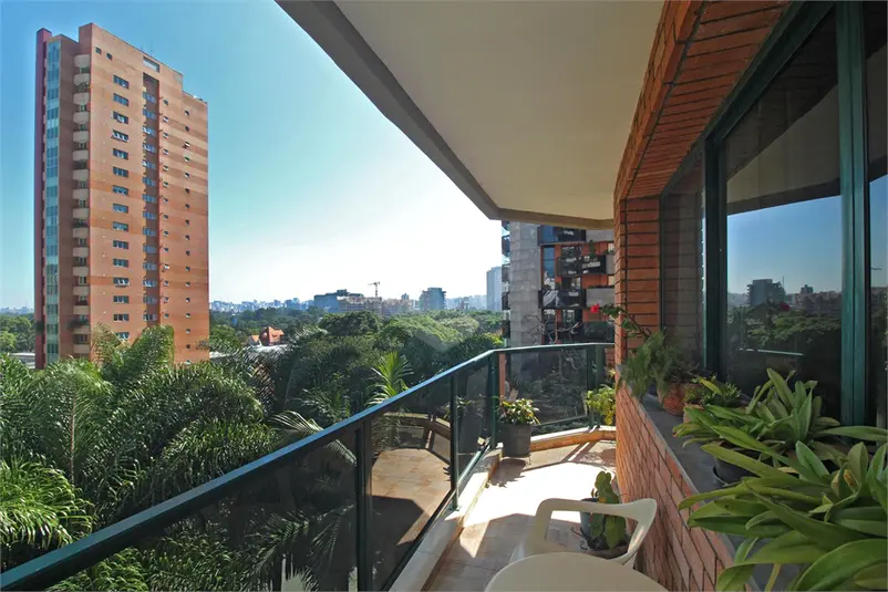 Apartamento com 4 quartos à venda em Moema – SP