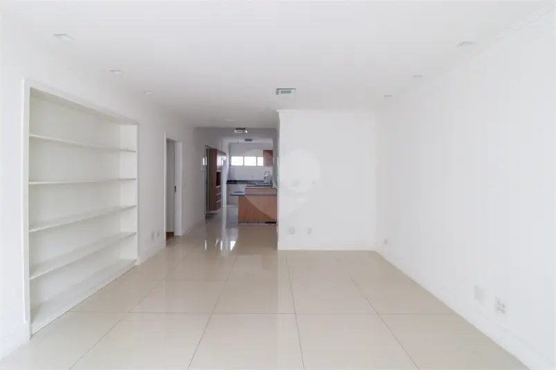 Apartamento com 3 quartos para alugar em Jardim Paulista – SP