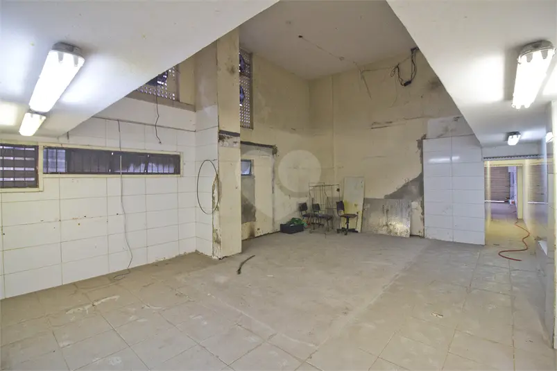 Salão Comercial para alugar em Bom Retiro – SP
