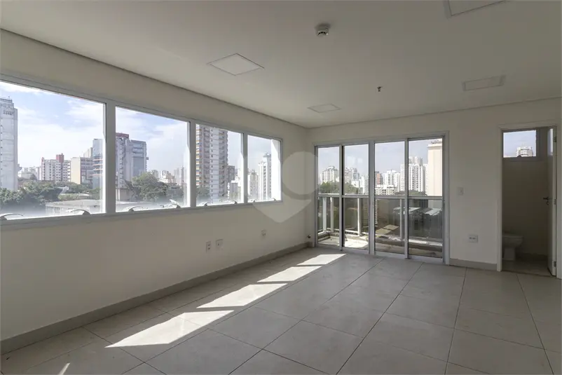 Salas à venda ou para alugar em Vila Clementino – SP