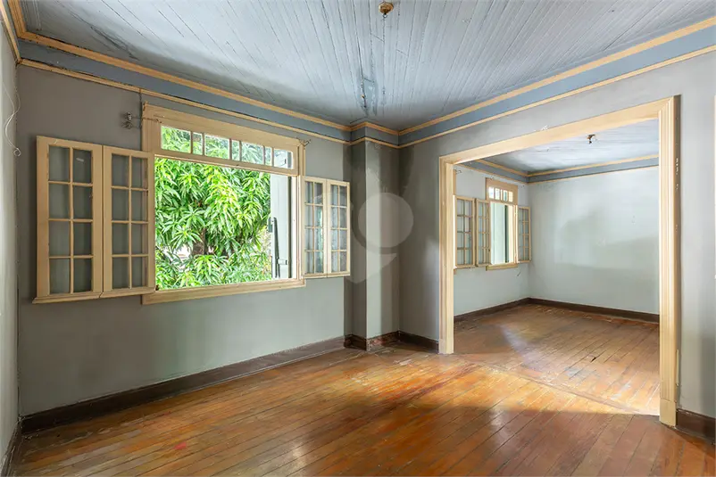 Casa com 4 quartos à venda ou para alugar em Aclimação – SP