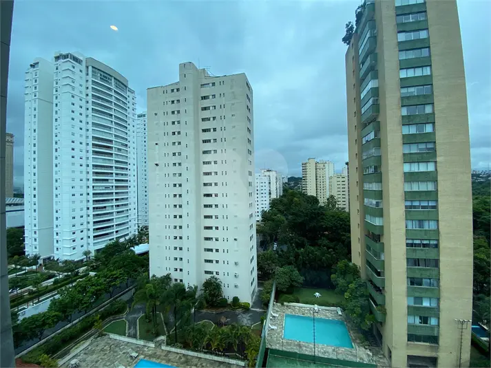 Salas à venda ou para alugar em Alto de Pinheiros – SP