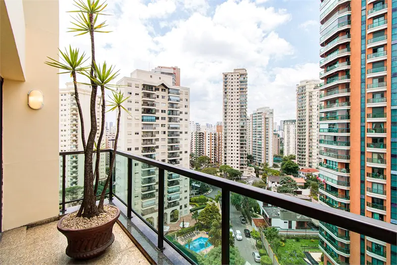 Triplex com 4 quartos à venda em Vila Mariana – SP