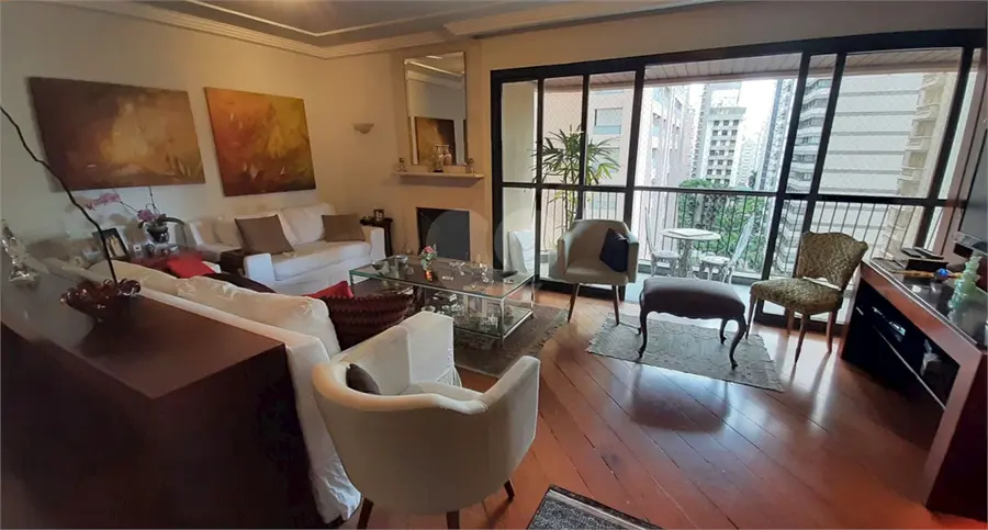 Apartamento com 4 quartos à venda em Moema – SP