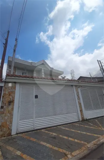 Sobrado com 3 quartos à venda ou para alugar em Vila Nivi – SP
