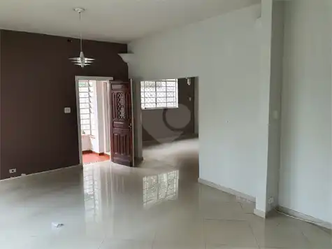 Casa com 3 quartos para alugar em Brooklin – SP