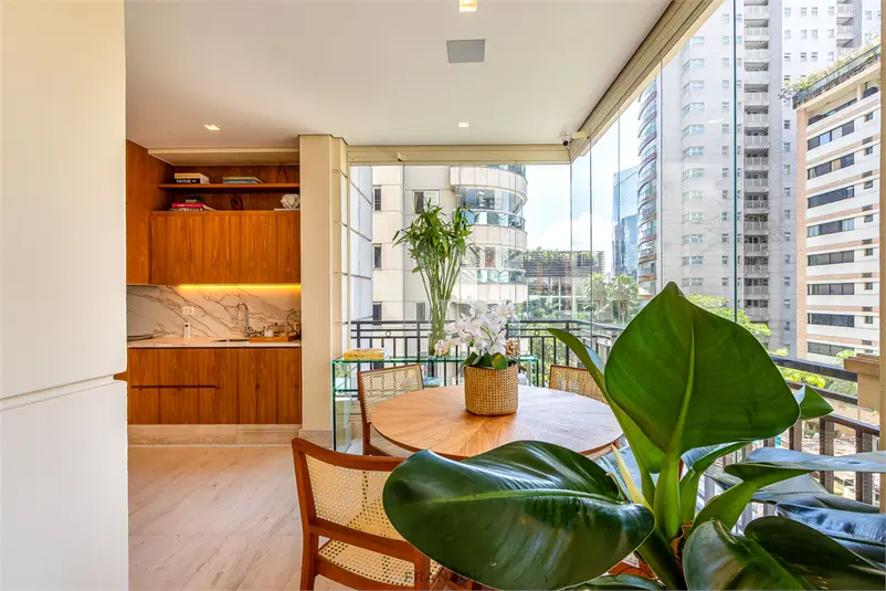 Apartamento com 5 quartos à venda em Itaim Bibi – SP