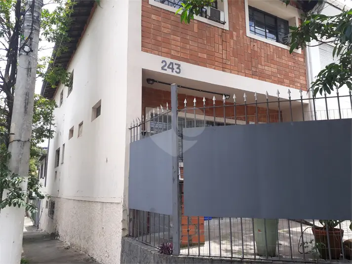 Sobrado com 6 quartos para alugar em Campo Belo – SP