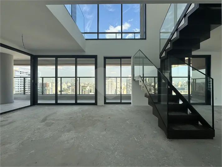 Cobertura com 4 quartos à venda em Moema – SP