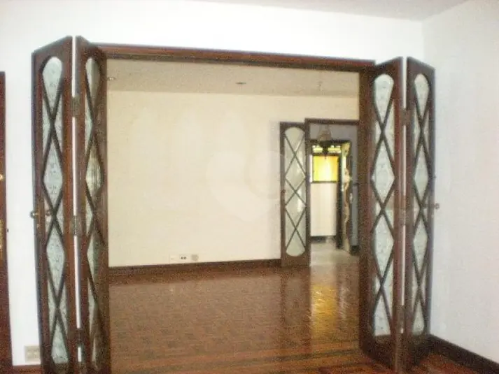 Sobrado com 4 quartos à venda em Pacaembú – SP