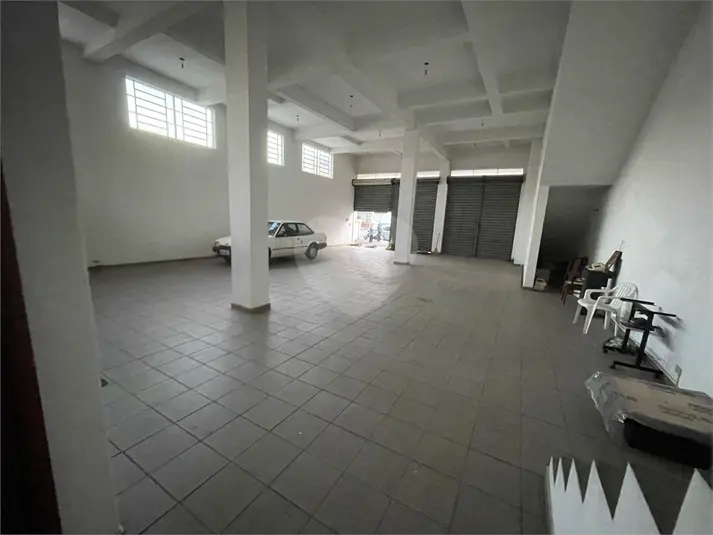 Prédio inteiro à venda em Santana – SP