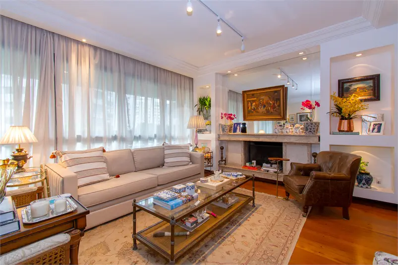Apartamento com 3 quartos à venda em Moema – SP