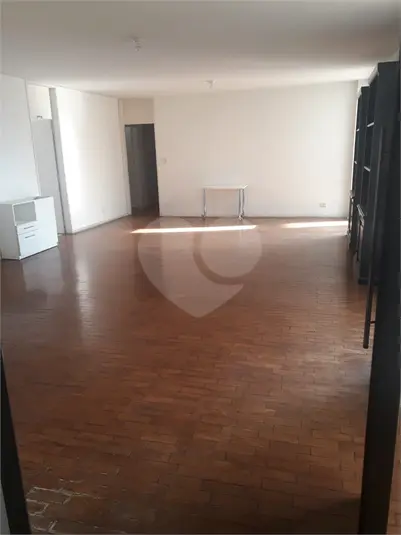 Apartamento com 3 quartos para alugar em Jardim Paulista – SP