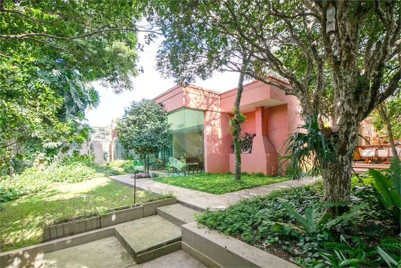 Casa térrea com 5 quartos à venda em Alto da Boa Vista – SP