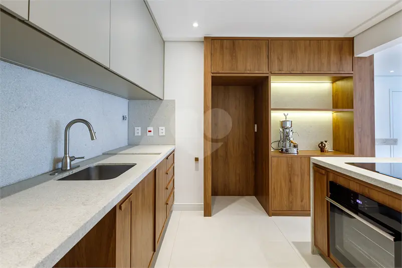 Apartamento com 3 quartos à venda em Moema – SP