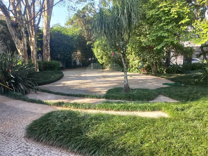 Casa com 5 quartos à venda ou para alugar em City Pinheiros – SP