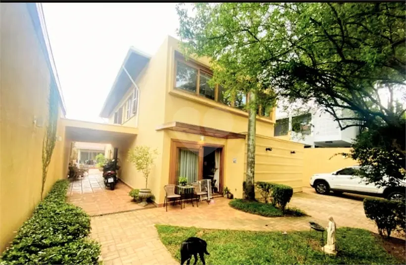 Casa com 4 quartos à venda em Alto de Pinheiros – SP