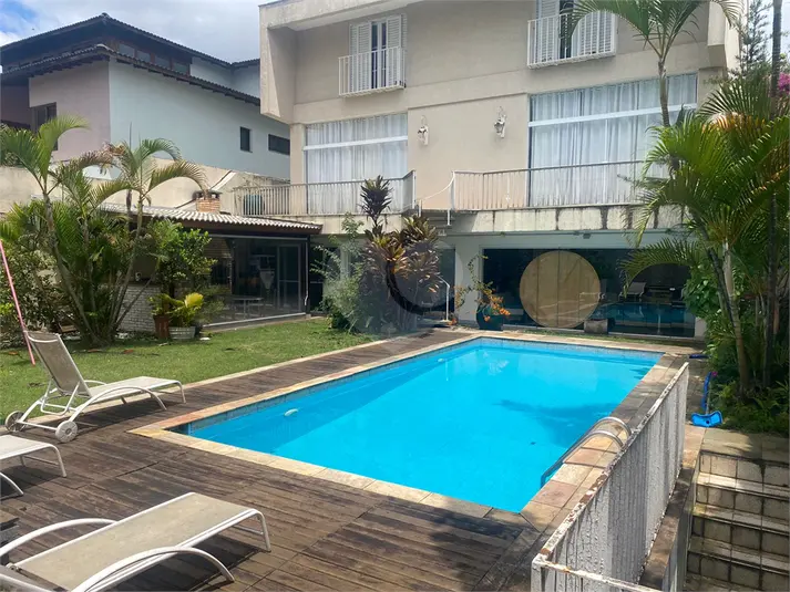 Sobrado com 4 quartos à venda em Chácara Monte Alegre – SP