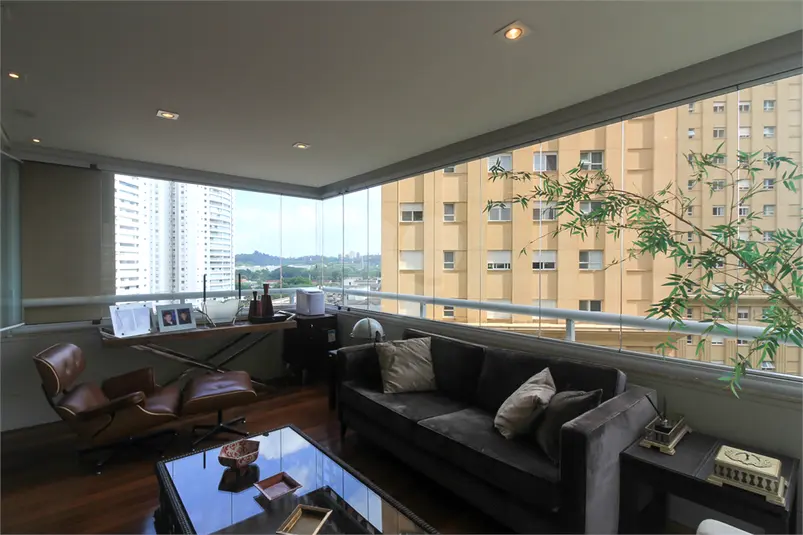 Apartamento com 4 quartos à venda em Alto de Pinheiros – SP