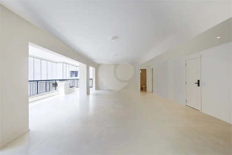 Apartamento com 4 quartos à venda em Moema – SP