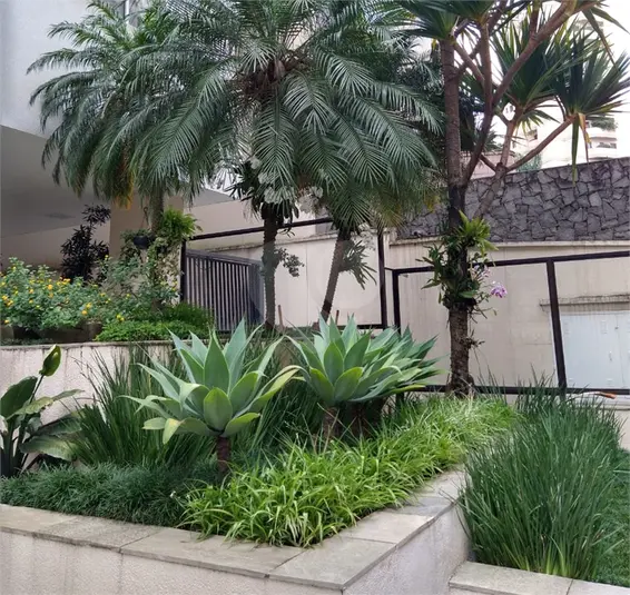 Apartamento com 3 quartos para alugar em Jardim Paulista – SP
