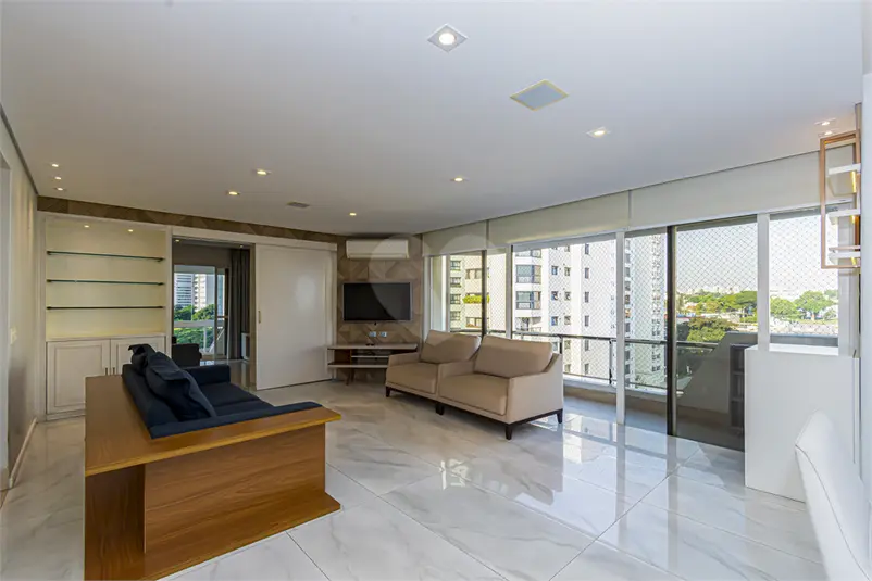 Apartamento com 4 quartos à venda em Moema – SP
